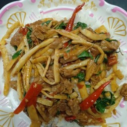 ข้าว + กะเพราหน่อไม้