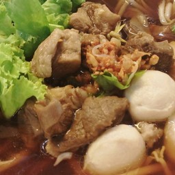 ก๋วยเตี๋ยวหมูตุ๋น