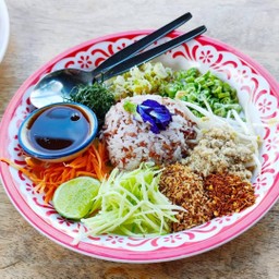 ข้าวยำสมุนไพร