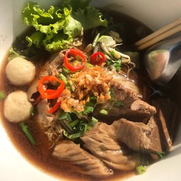 ก๋วยเตี๋ยวทวีเลิศรส เนื้อตุ๋น หมูตุ๋น ไก่ตุ๋น สาขา 2