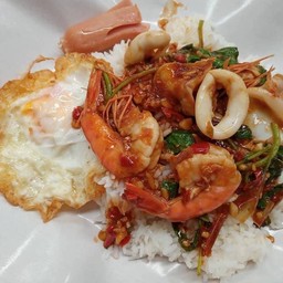 กระเพราถาด โอ้โห้อร่อยจัง