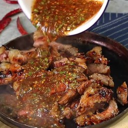 เนื้อผัดน้ำจิ้มแจ่ว(กับข้าว)