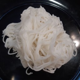 ขนมจีนเปล่า