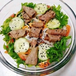 สลัดเนื้อย่าง