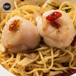 สปาเก็ตตี้ ผัดพริกกระเทียมใส่หอยเชลล์