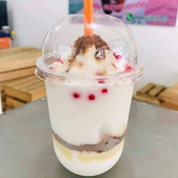 อดัม ไมโลดิบ นมสดปั่น ขนมปังปิ้ง ซอยเนินพลับหวาน