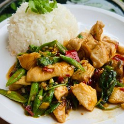 ข้าวกระเพราไก่