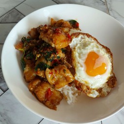ข้าวกะเพราปลาดอลลี่(ไม่รวมไข่)
