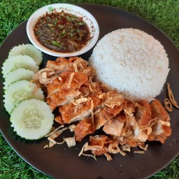 ข้าวไก่ทอดจิ้มแจ่ว