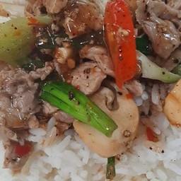 เนื้อผัดพริกไทยดำ