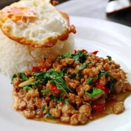เลิฟแอทลำพูน