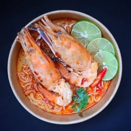 ก๋วยเตี๋ยวมาม่าต้มยำกุ้งแม่น้ำ