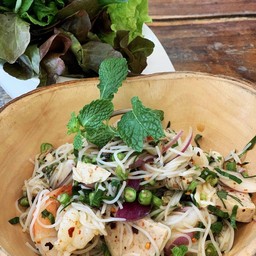ข้าวปุ้นออนเดอะร็อค