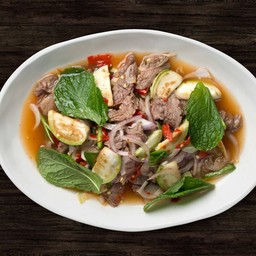 พล่าเนื้อมะเขือเปราะ