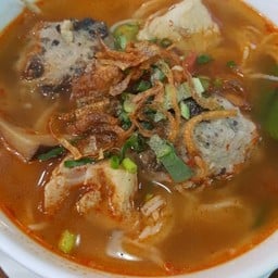 ขนมจีนน้ำใส กระดูกออ่นหมูปั้น