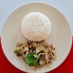 ข้าวราดผัดขิง