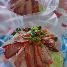 ข้าวหมูแดง