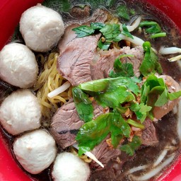 ก๋วยเตี๋ยวเนื้อ