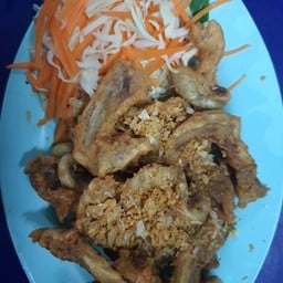 ไส้ตันทอดกระเทียม