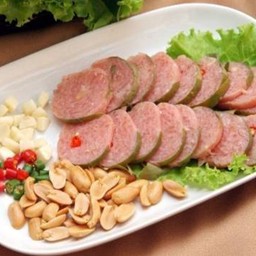 แหนมสดใบมะยม