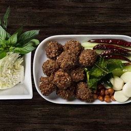 ลาบหมูทอด