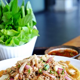 ไข่เจียวลาบฟูกากหมู