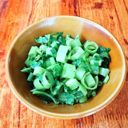 ผักบุ้งลวก