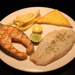 ปลาแซลมอนย่าง + ปลาย่าง