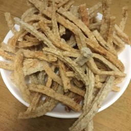 ข้าวเกรียบปลา(กรือโป๊ะ)