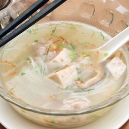 ก๋วยจั๊บญวนหมูยอ กระดูกอ่อน