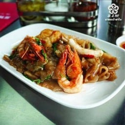 เส้นใหญ่ผัดกระเพราทะเล