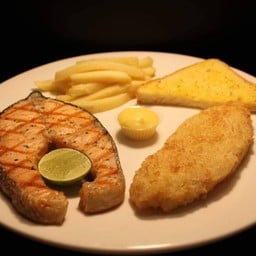 ปลาแซลมอนย่าง + ปลาทอด