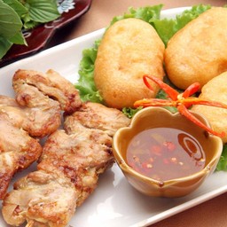 ข้าวเหนียวทอดไก่ย่าง