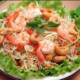 ยำตะไคร์กุ้งสด