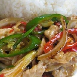 ผัดพริกอ่อนไก่ ราดข้าว