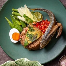 ข้าวผัดน้ำพริกปลาทู