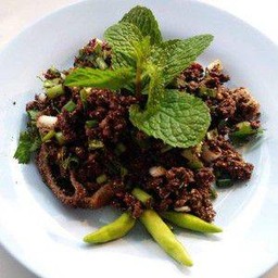 ก้อยคั่วเนื้อ ขม