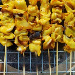 ปลาหมึกย่างเนื้อปนเอ็น