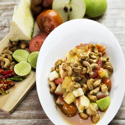 ส้มตำผลไม้ (Fruit Som Tum)
