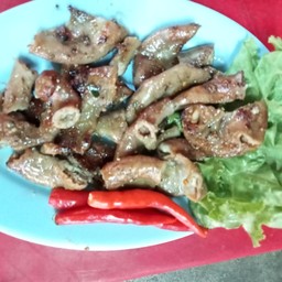 ไส้หมูย่าง