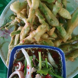 ผักรวมทอด