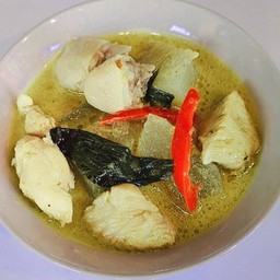 แกงเขียวหวานไก่ใส่ฟัก Kaeng Khi Sifak