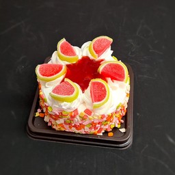 Vanilla Ponk Cake with Strawberry Topping