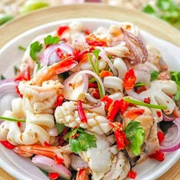 ยำวุ้นเส้นทะเล