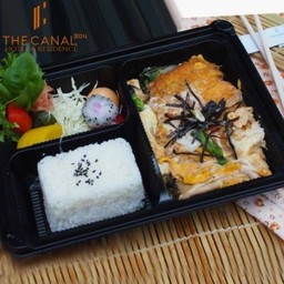 ข้าวหน้าหมูทอดราดไข่ (คัตสึด้ง)