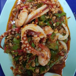 ยําถั่วพลู