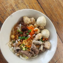 โกเหม่งข้าวหมูทอด