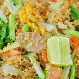 ข้าวผัดหมู,ไก่