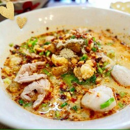 ร้านขาหมูวิลล่า ซอยวัดลาดปลาดุก