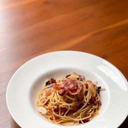 สปาเก็ตตี้เบค่อนพริกแห้ง